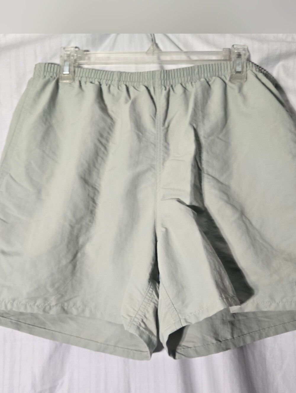 Patagonia Mens Shorts/Swim Trunks Light Green 3 Pockets, 1 With Button Size LG